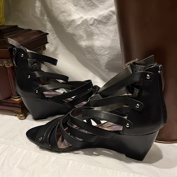S.E. BEUTIQUE SAM EDELMAN DESIGN GROUP Wedge Heels - Picture 5 of 11